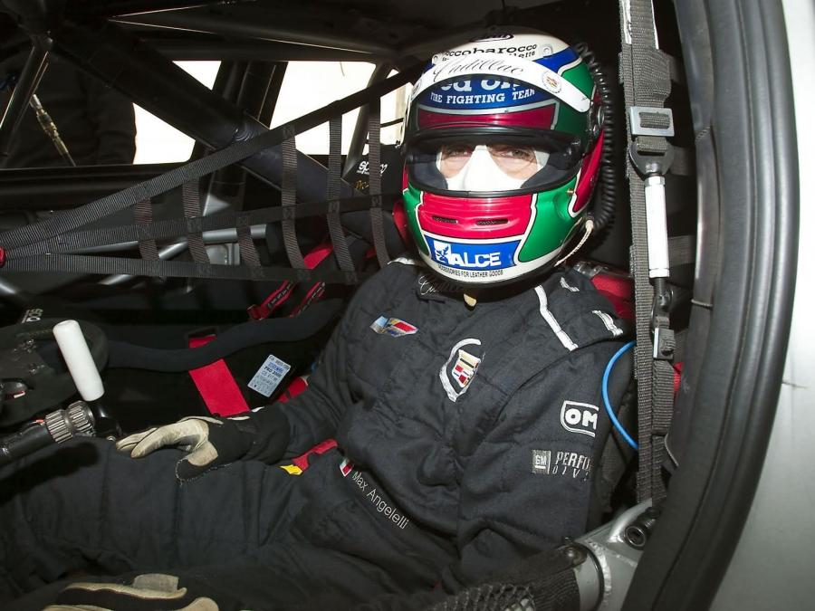  Cadillac CTS-V Race Car 2004 года  (фото 3 из 33)